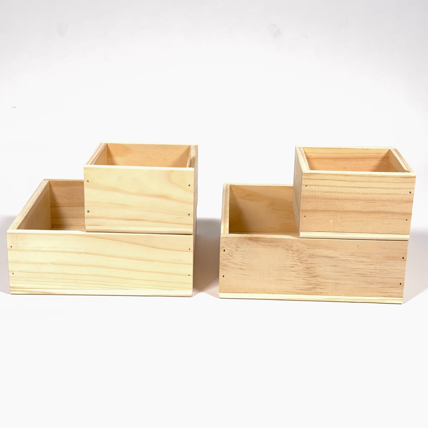 Set 4 Servilleteros y Organizadores Cuadrados de Madera de Pino – OAKY)